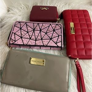 Bundle of 4 wallet’s